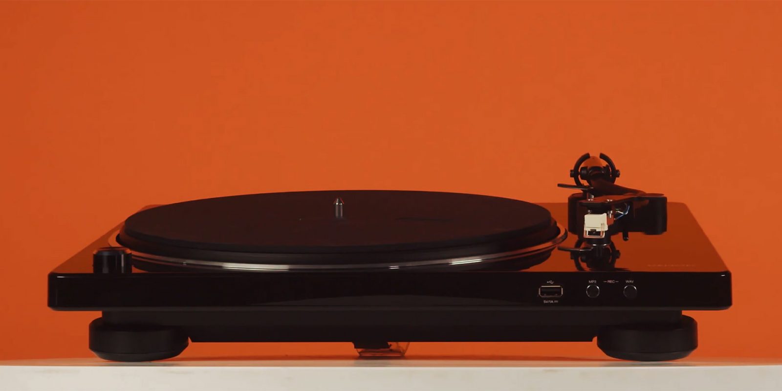 Best SemiAutomatic Turntables [Top 4 Models in 2024]