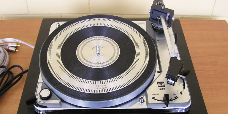 Parts of a Record Player [Turntable Anatomy Explained]