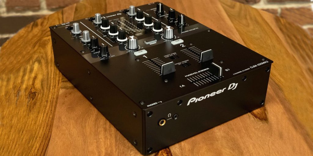 Best DJ Mixers for Beginners [Top 6 Starter Options]